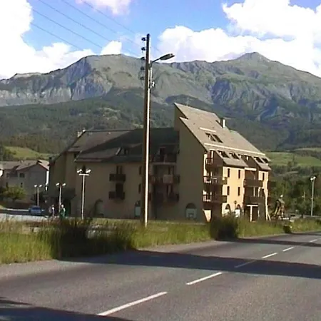 Village A 5 Апартаменты *